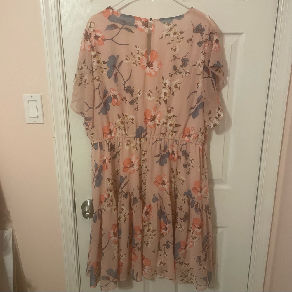 Light Pink Floral Dress - Picture 7 of 9